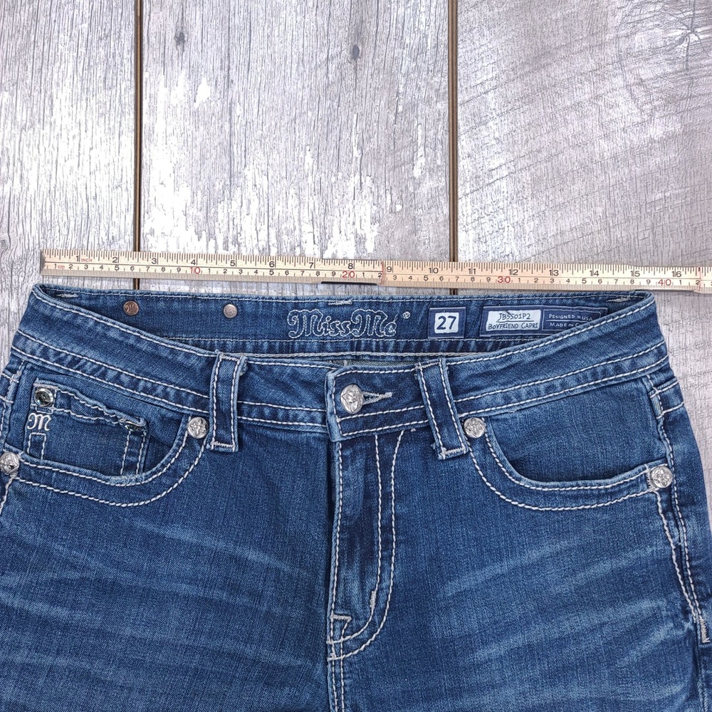 Miss Me Boyfriend Capri Jeans Womens Size 27 Blue Wash Embroidered Embellished - Picture 6 of 9